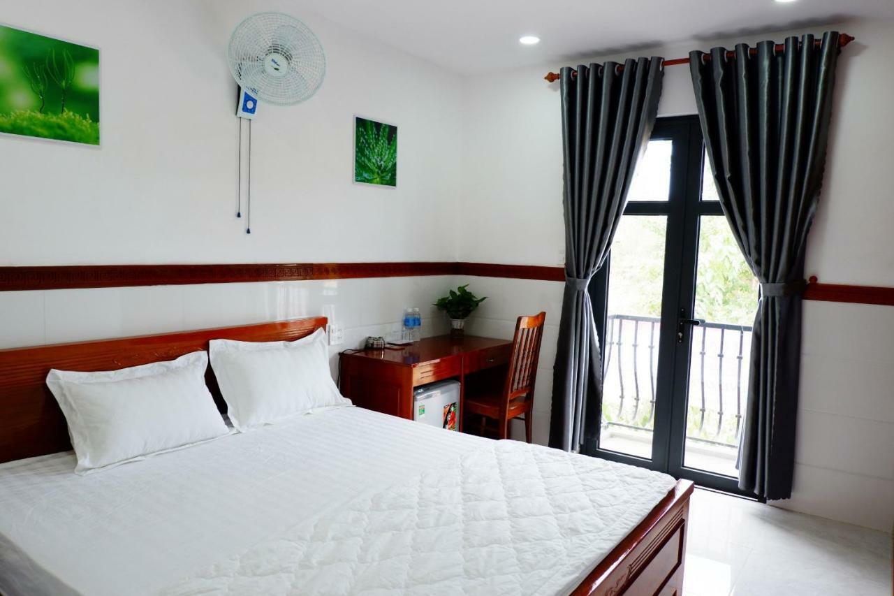 Thy Hung Legacy Hotel Туїхоа Екстер'єр фото