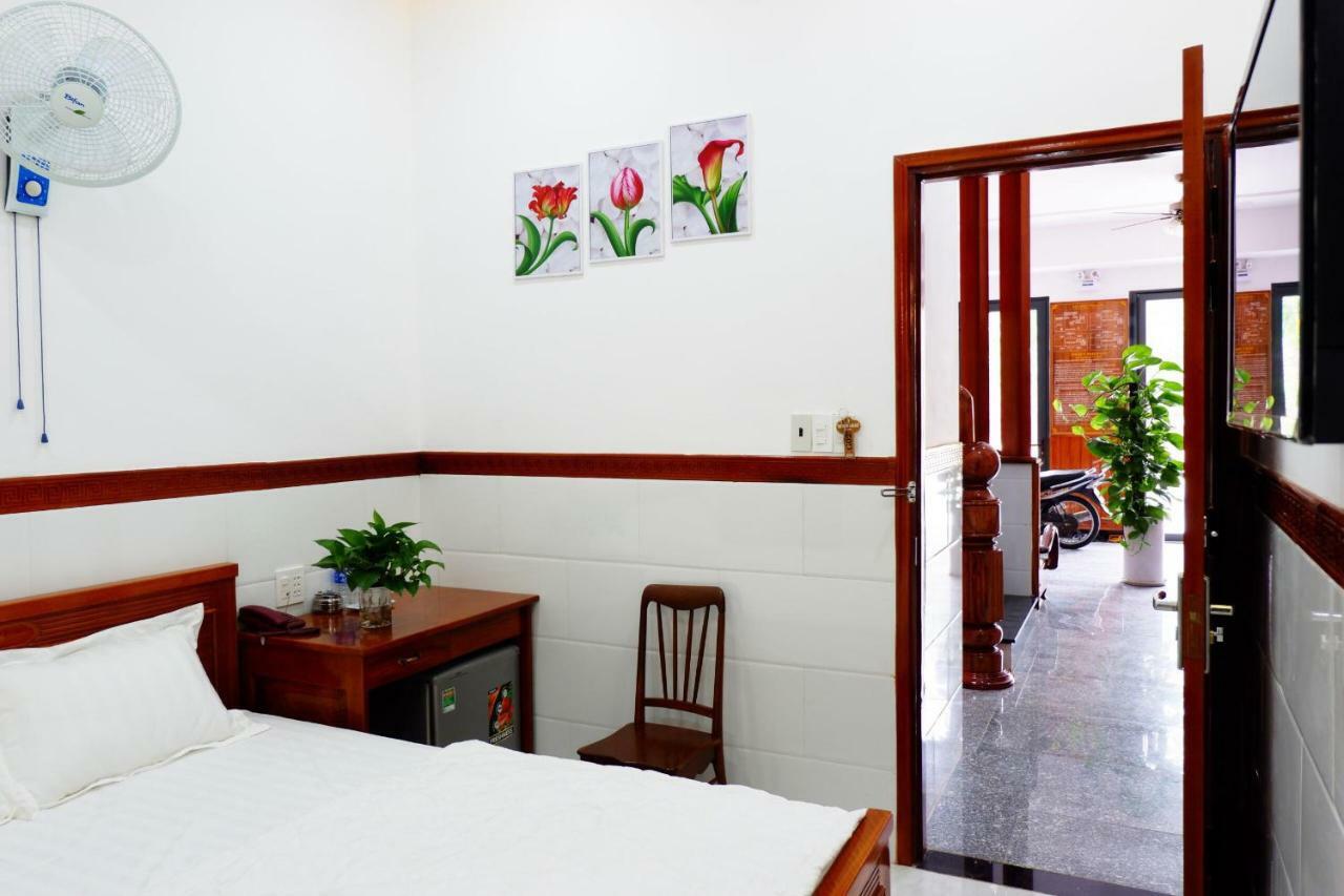 Thy Hung Legacy Hotel Туїхоа Екстер'єр фото