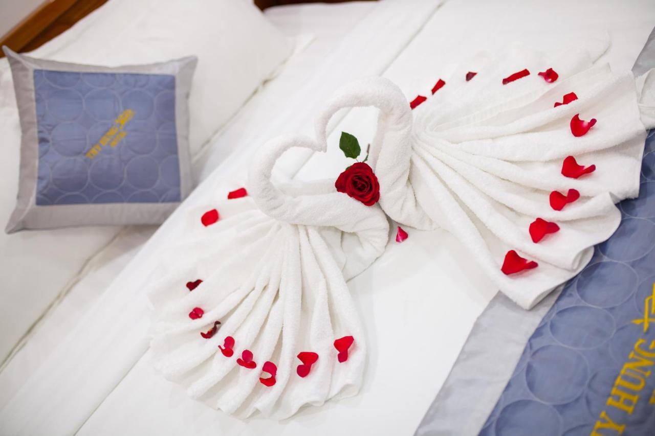 Thy Hung Legacy Hotel Туїхоа Екстер'єр фото