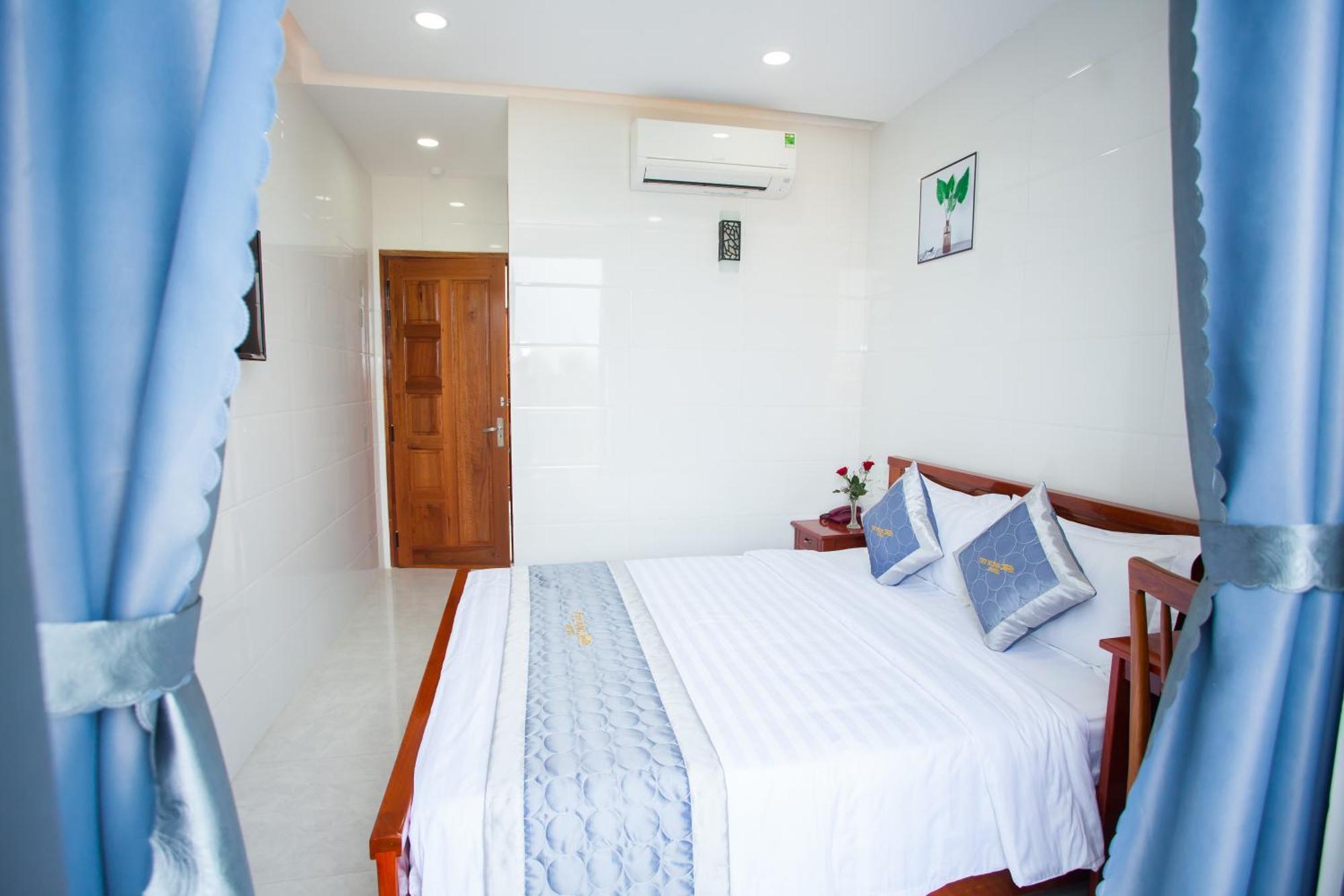 Thy Hung Legacy Hotel Туїхоа Екстер'єр фото